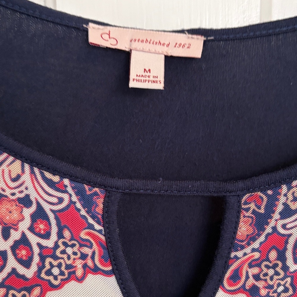 Dress Barn Navy & Red Printed Medallion Sleeveless Camisole Women’s Size Medium - Picture 2 of 5